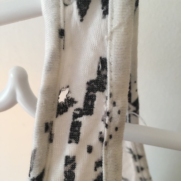 Forever 21 Summery Print Tank Top - Picture 6 of 7